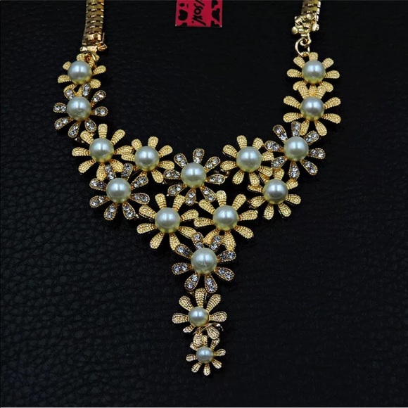 Betsey Johnson Jewelry - Beautiful Betsey Johnson Necklace J33